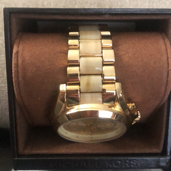 Michael Kors Women’s Bradshaw Watch